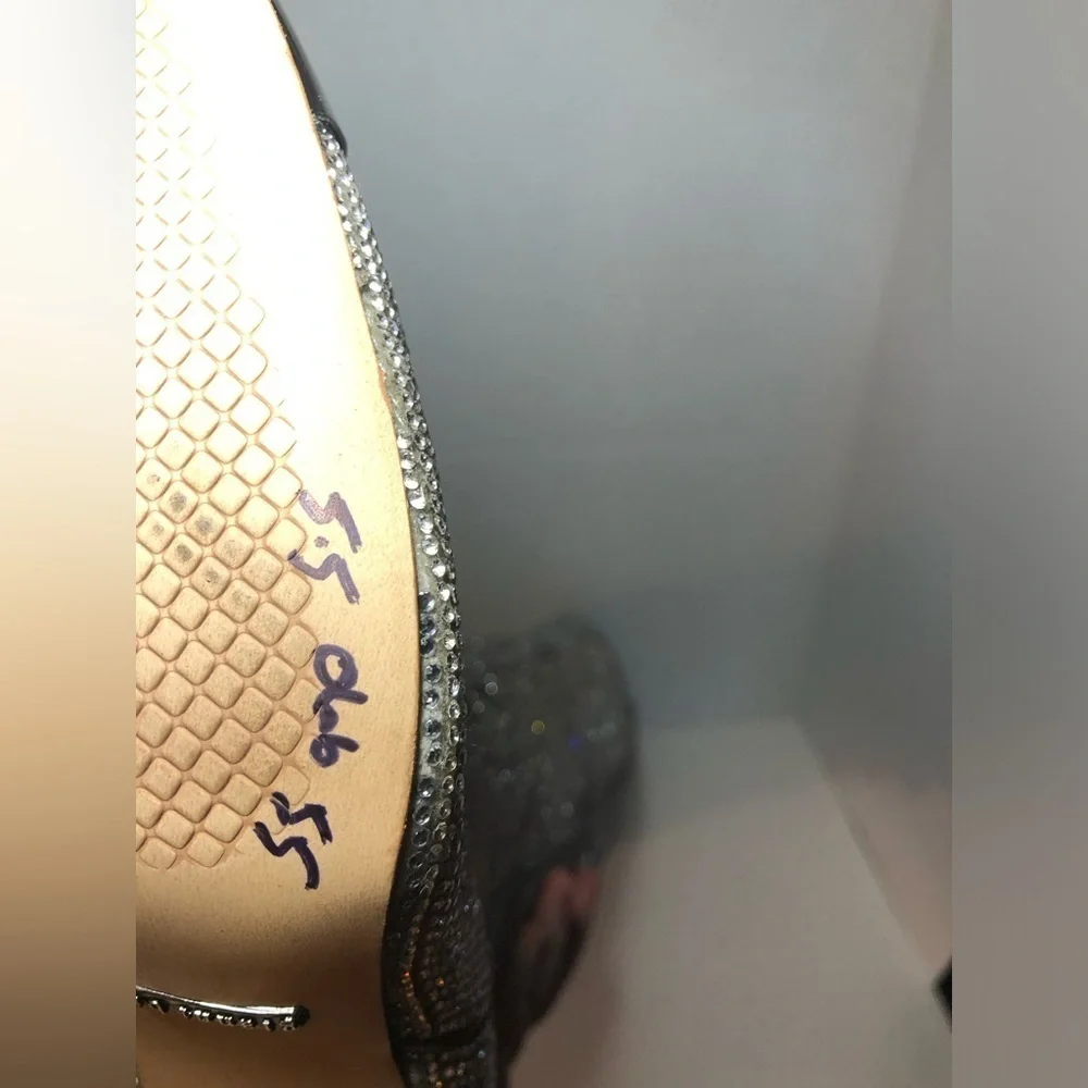 Gianni Bini Silver Over-the-Knee Boots w/ Stiletto Heel BRAND NEW Sz 7 & 5.5. 🥶🪩
